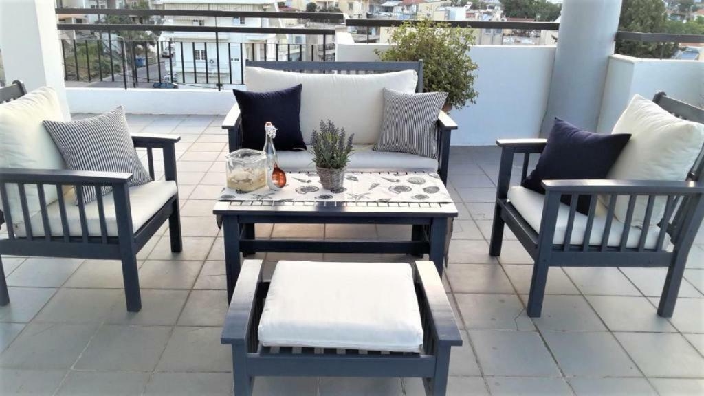Port View Suites 2 Kavala Bagian luar foto