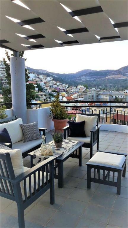 Port View Suites 2 Kavala Bagian luar foto