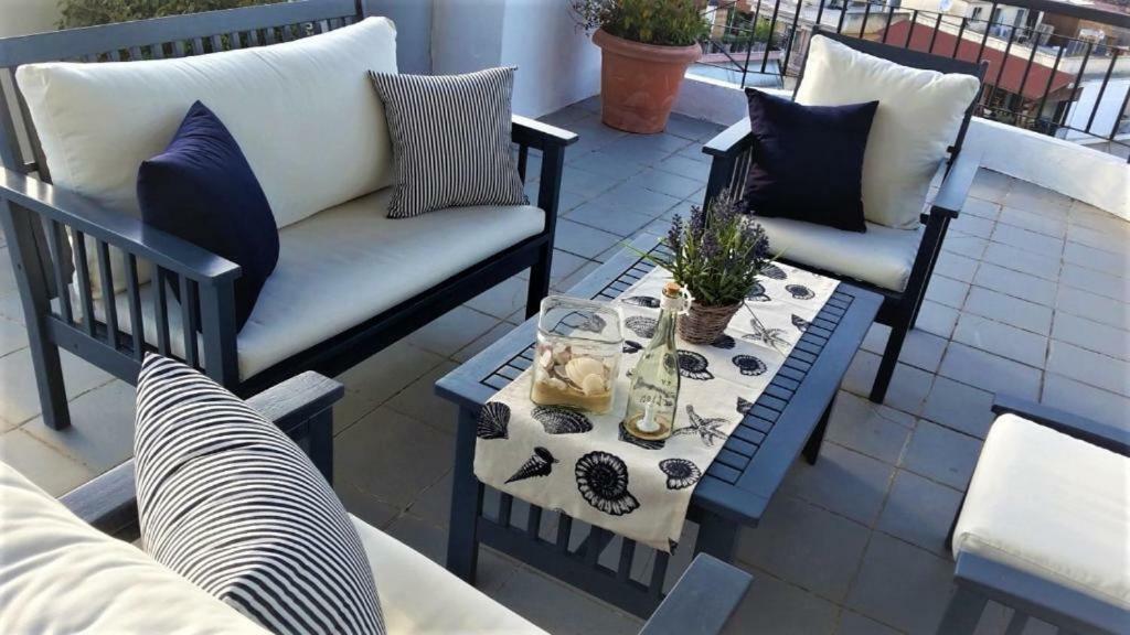 Port View Suites 2 Kavala Bagian luar foto