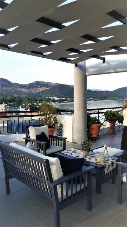 Port View Suites 2 Kavala Bagian luar foto