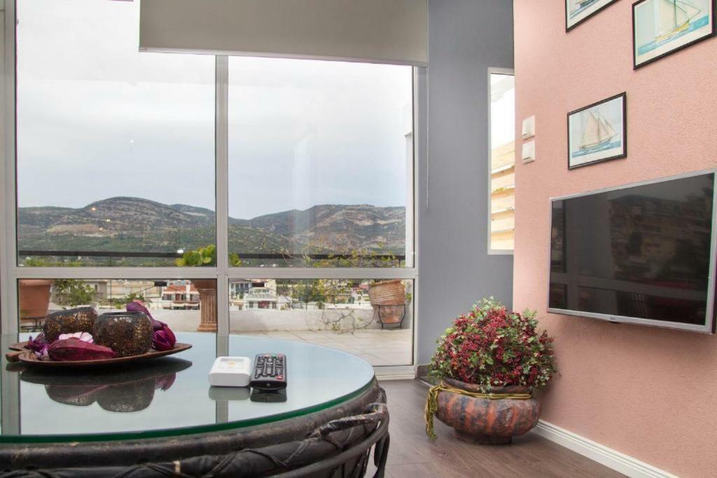 Port View Suites 2 Kavala Bagian luar foto